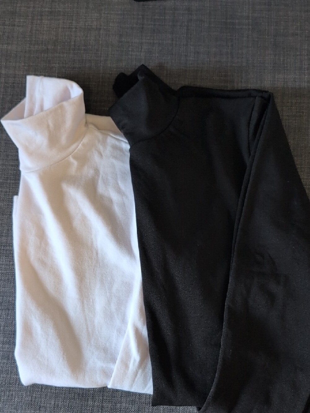 New York Laundry Black Mock Neck Long-Sleeve Top (Black & White)